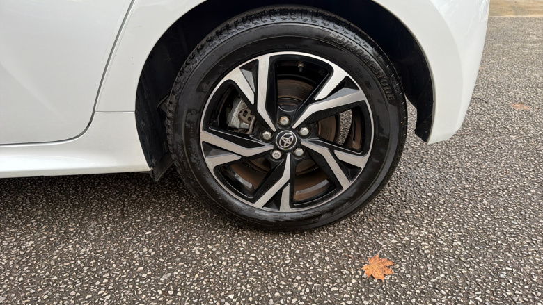 Toyota Yaris 1.5 Hybrid Design 5dr CVT Hybrid Hatchback